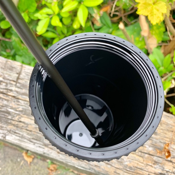 NEW ✨ Starbucks Matte Black Studded Tumbler Venti - Picture 5 of 6